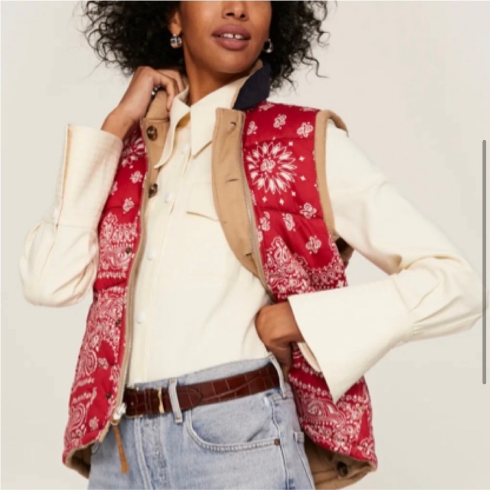 XIRENA Reversible Puffer Vest